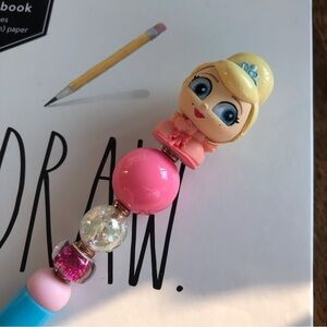Disney doorables: The Princess and The Frog: Charlotte handmade beaded pen